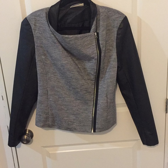 Blazer - Picture 2 of 2